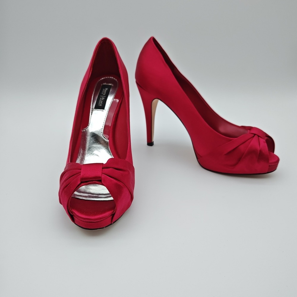 White House Black Market Ray Red Peep Toe Satin Heels Pumps Womens 7.5 M - Picture 3 of 10